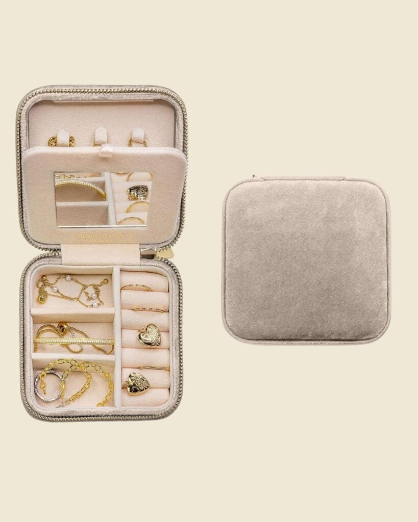 Jewelry Organizer - Products That Make Travel Easier
