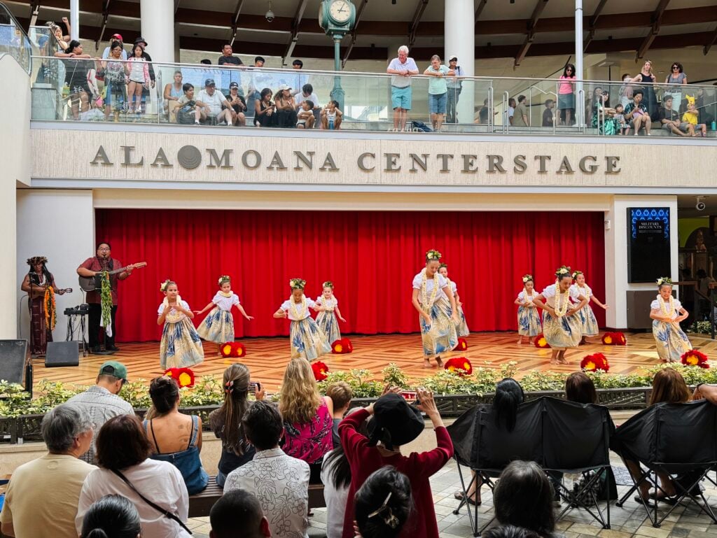 Ala Moana Free Hula Show