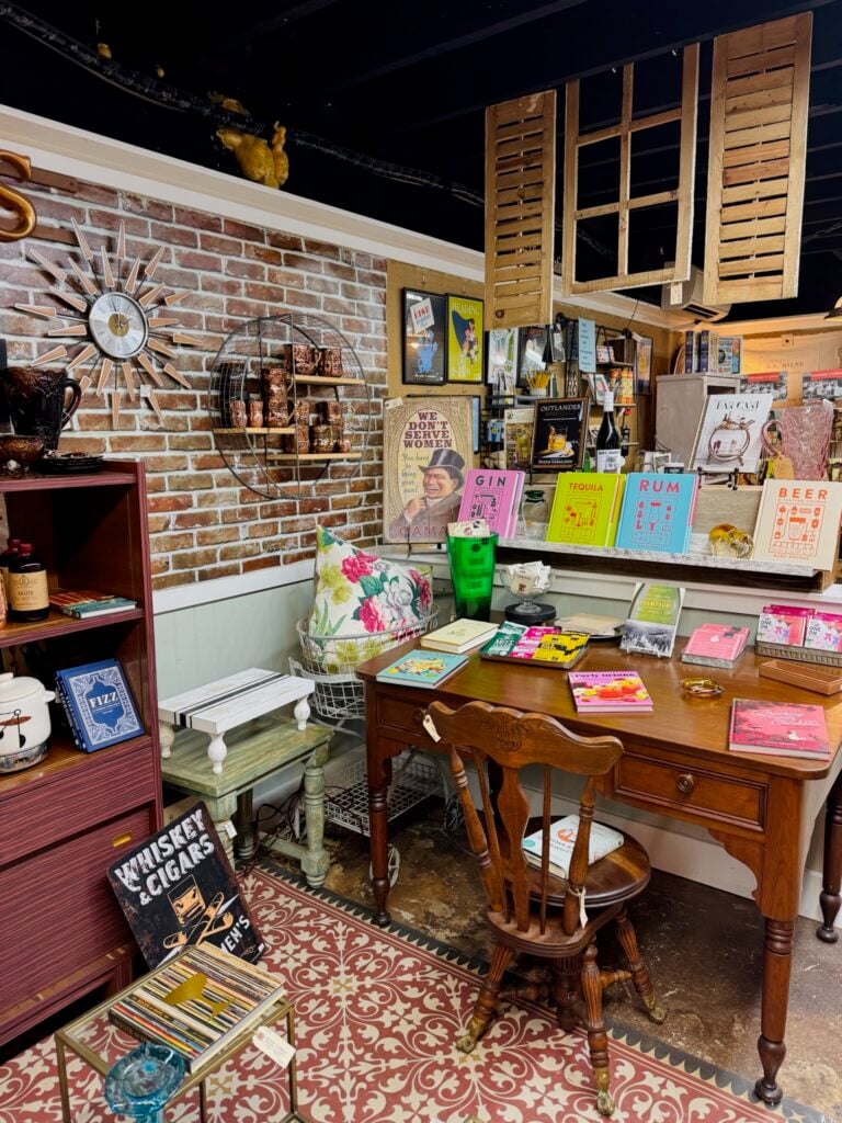 Camas Washington Antique Shopping