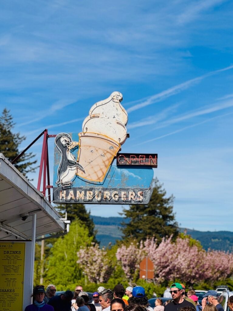 Eastwind Drive In - Cascade Locks OR