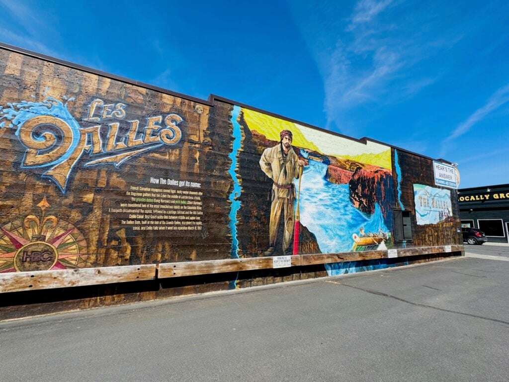 Murals in The Dalles OR